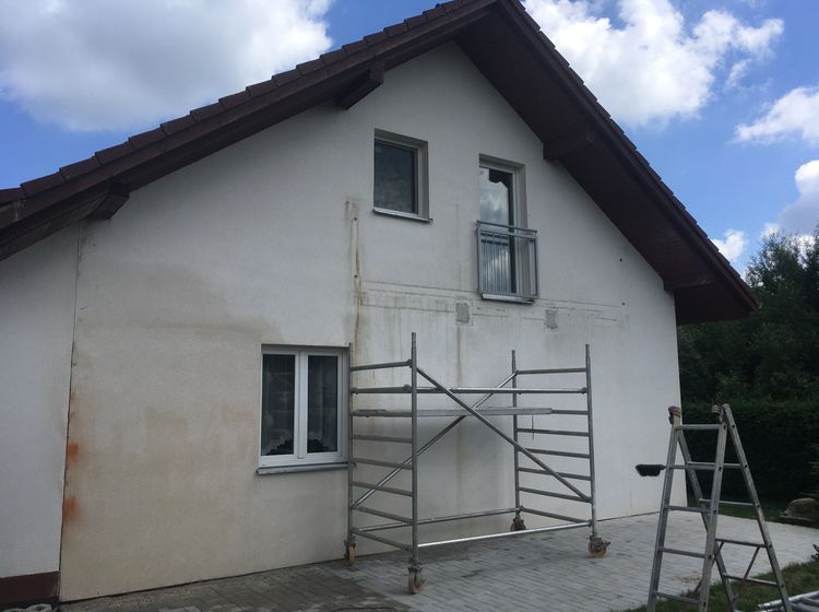 Čištění a nátěr fasády