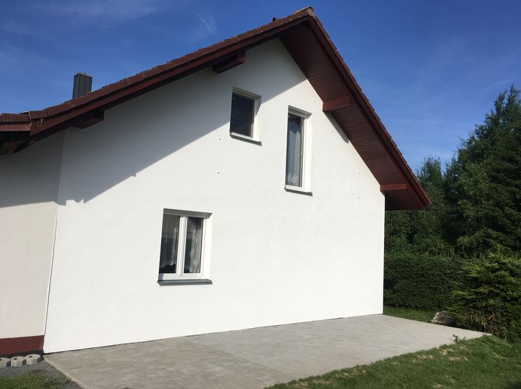 Čištění a nátěr fasády
